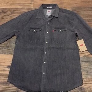 Levi’s pearl snap button down shirt